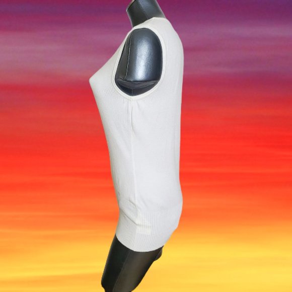 ESCADA SPORT WOMEN'S WHITE SLEEVELES TANK TOP - Picture 4 of 10